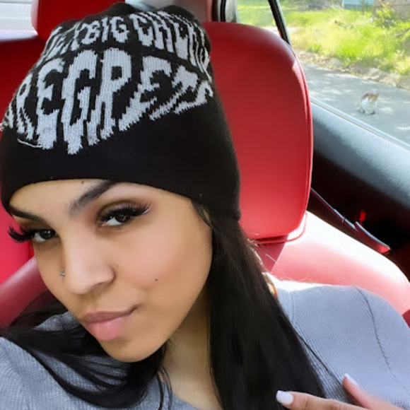 Meet your Posher, Lauren - Picture 1 of 1